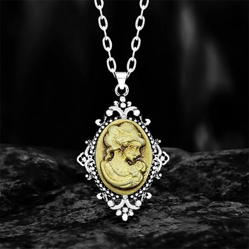 antique-cameo-pendant