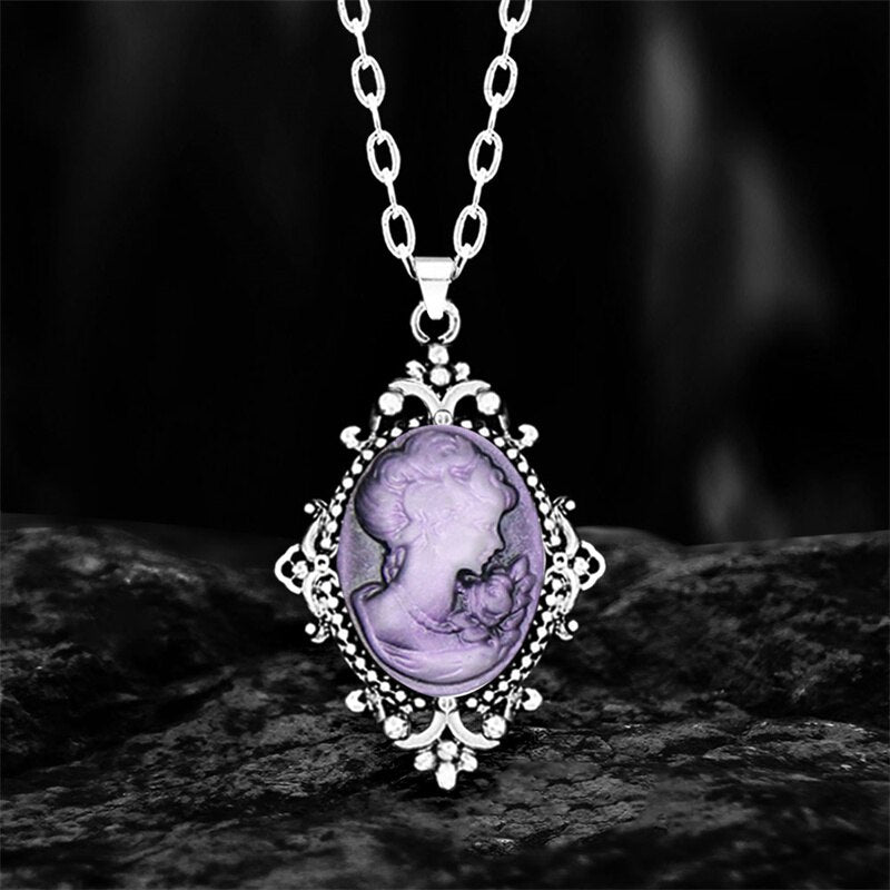 antique-cameo-pendant