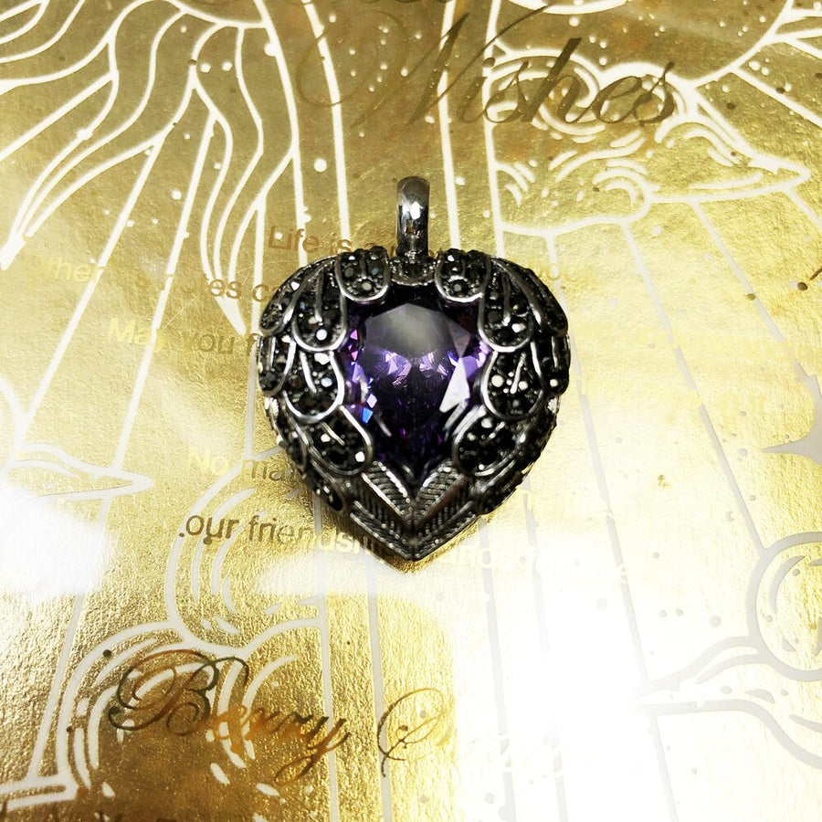 silver-heart-pendant-necklace